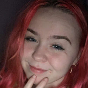 Meet your Posher, Cadie